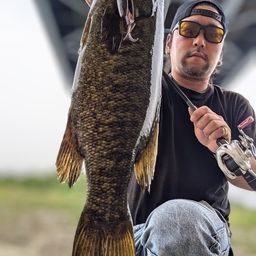 スモールマウスバス