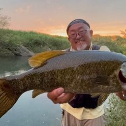 スモールマウスバス