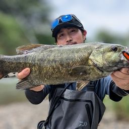 スモールマウスバス