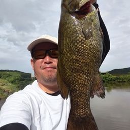 スモールマウスバス