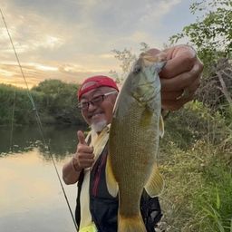 スモールマウスバス