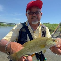 スモールマウスバス