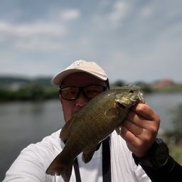 スモールマウスバス