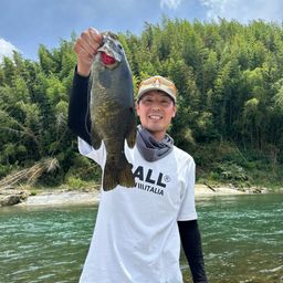 スモールマウスバス