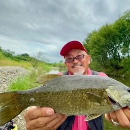 スモールマウスバス