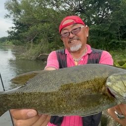 スモールマウスバス