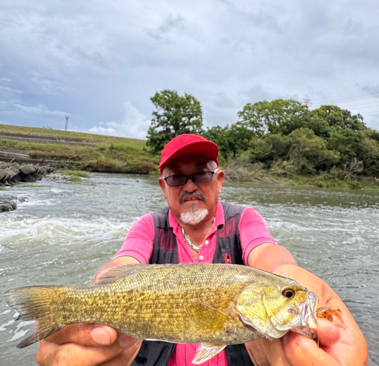 スモールマウスバス