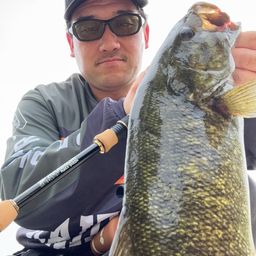 スモールマウスバス