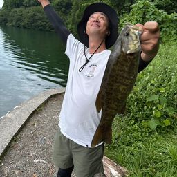 スモールマウスバス