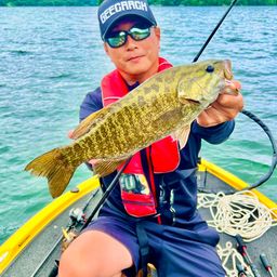 スモールマウスバス