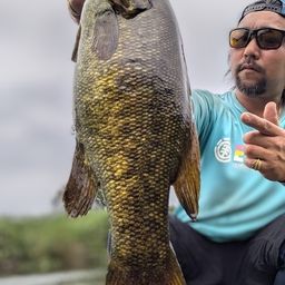 スモールマウスバス