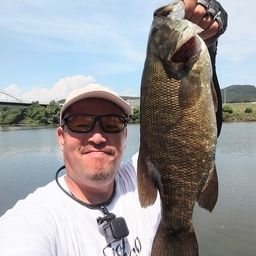 スモールマウスバス