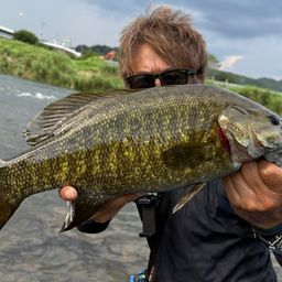 スモールマウスバス