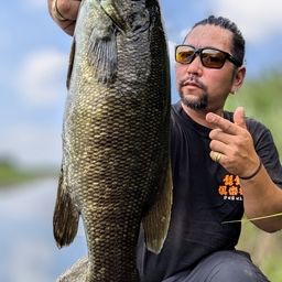 スモールマウスバス