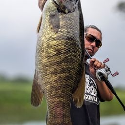 スモールマウスバス