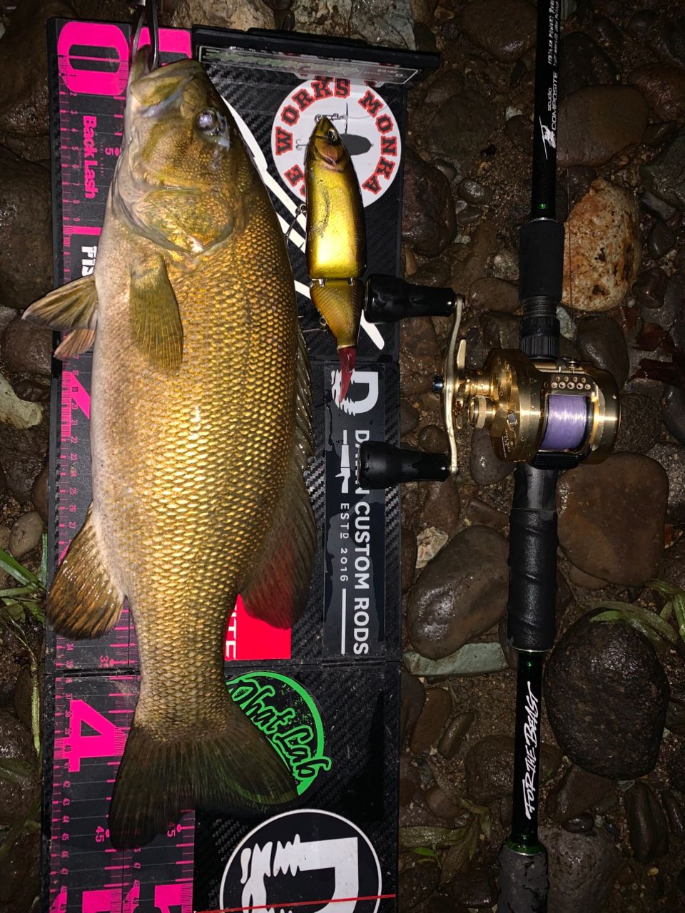 スモールマウスバス