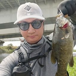 スモールマウスバス