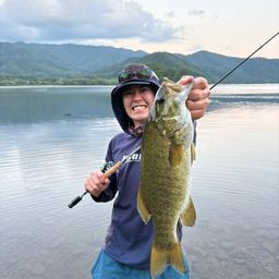 スモールマウスバス