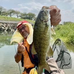 スモールマウスバス