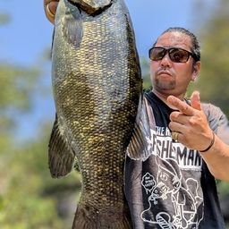 スモールマウスバス