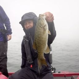 スモールマウスバス