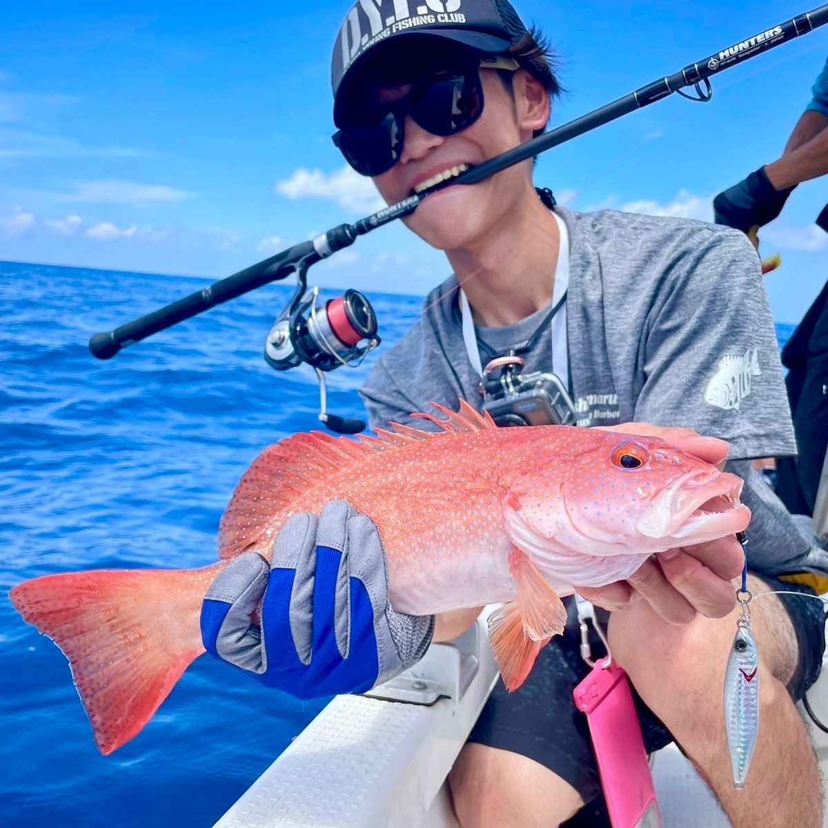 アカジンミーバイ