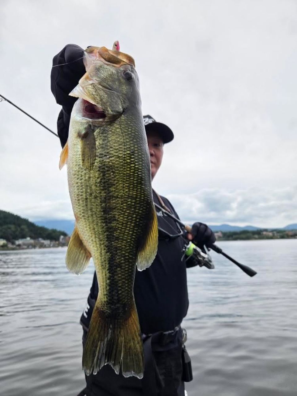 21ポイズングロリアス 2610L-S ジャッカル×シマノ シマノ（SHIMANO） シマノ×ジャッカル '21 POISON GLORIOUS(ポイズン