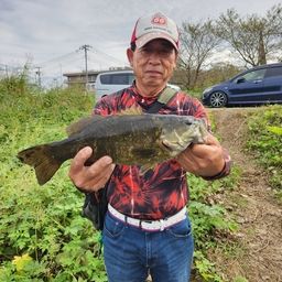 スモールマウスバス