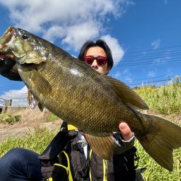 スモールマウスバス